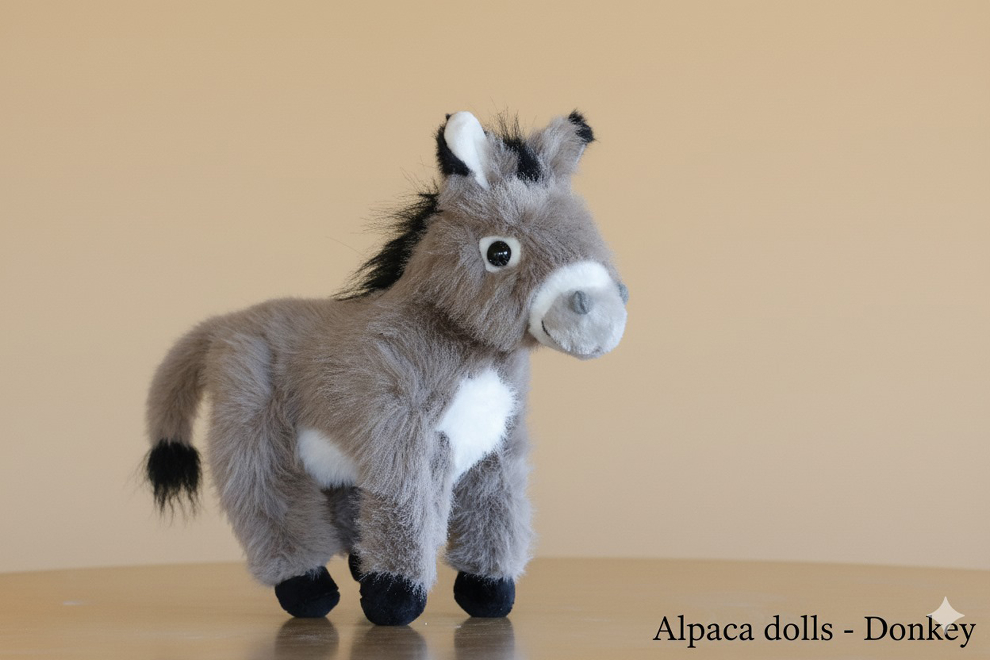 שאקירה - בובת חמור – תמונה 2